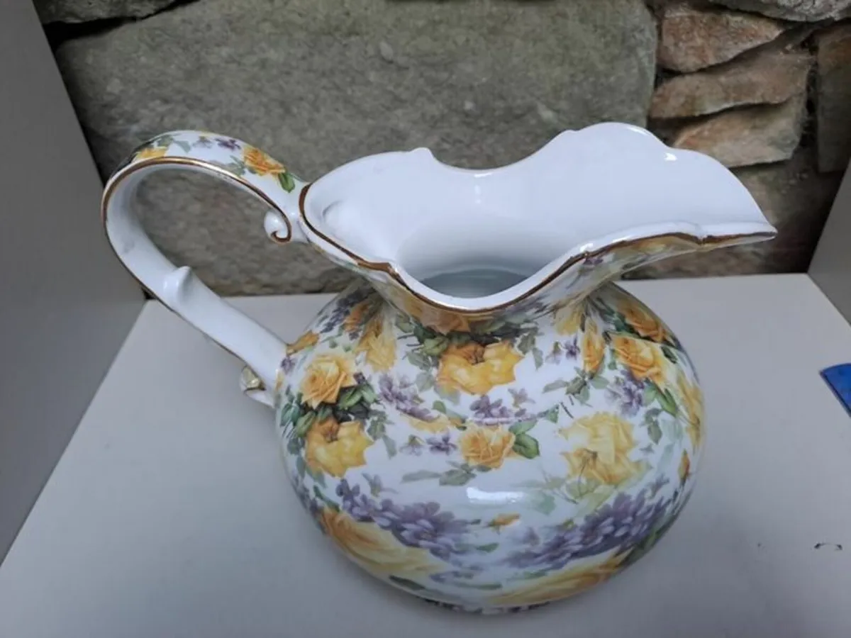 Vintage yellow roses and purple flowers jug - Image 3