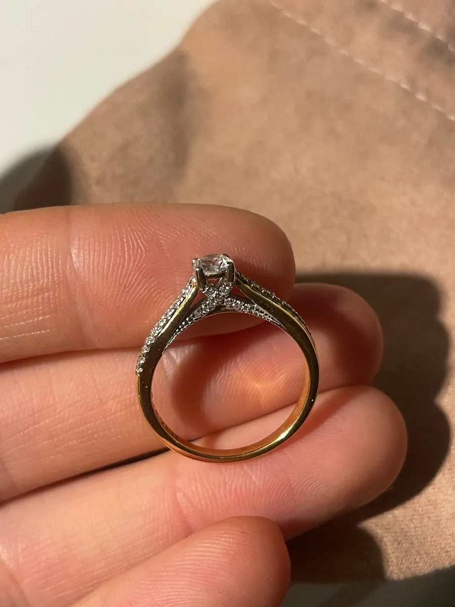 Engagement ring - Image 3