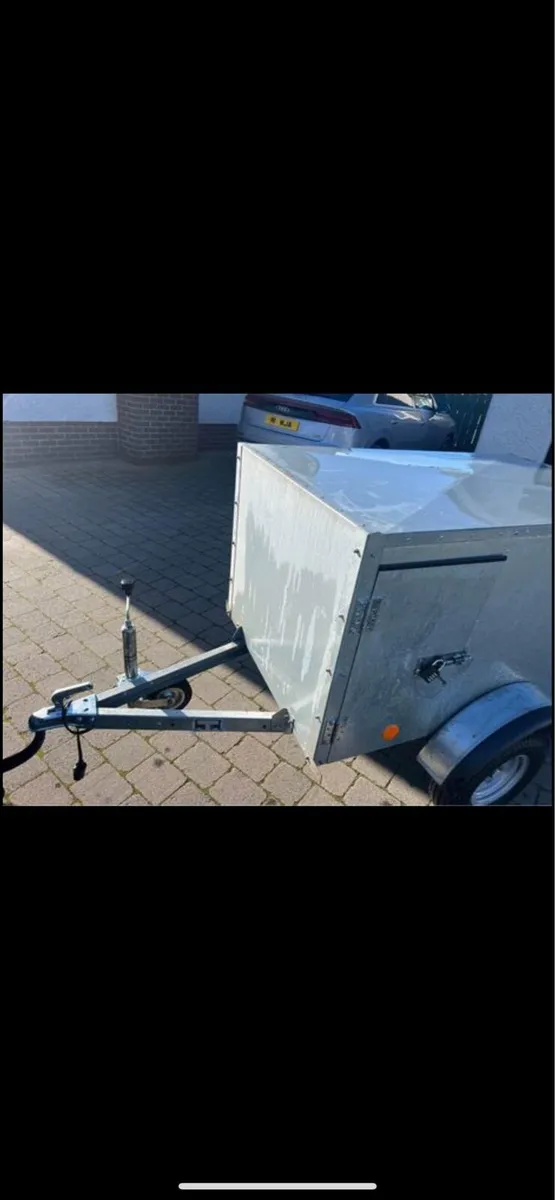 3 berth dog trailer - Image 1