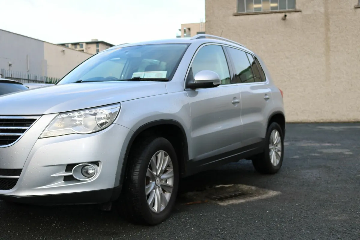 Volkswagen Tiguan 2011 - Image 3