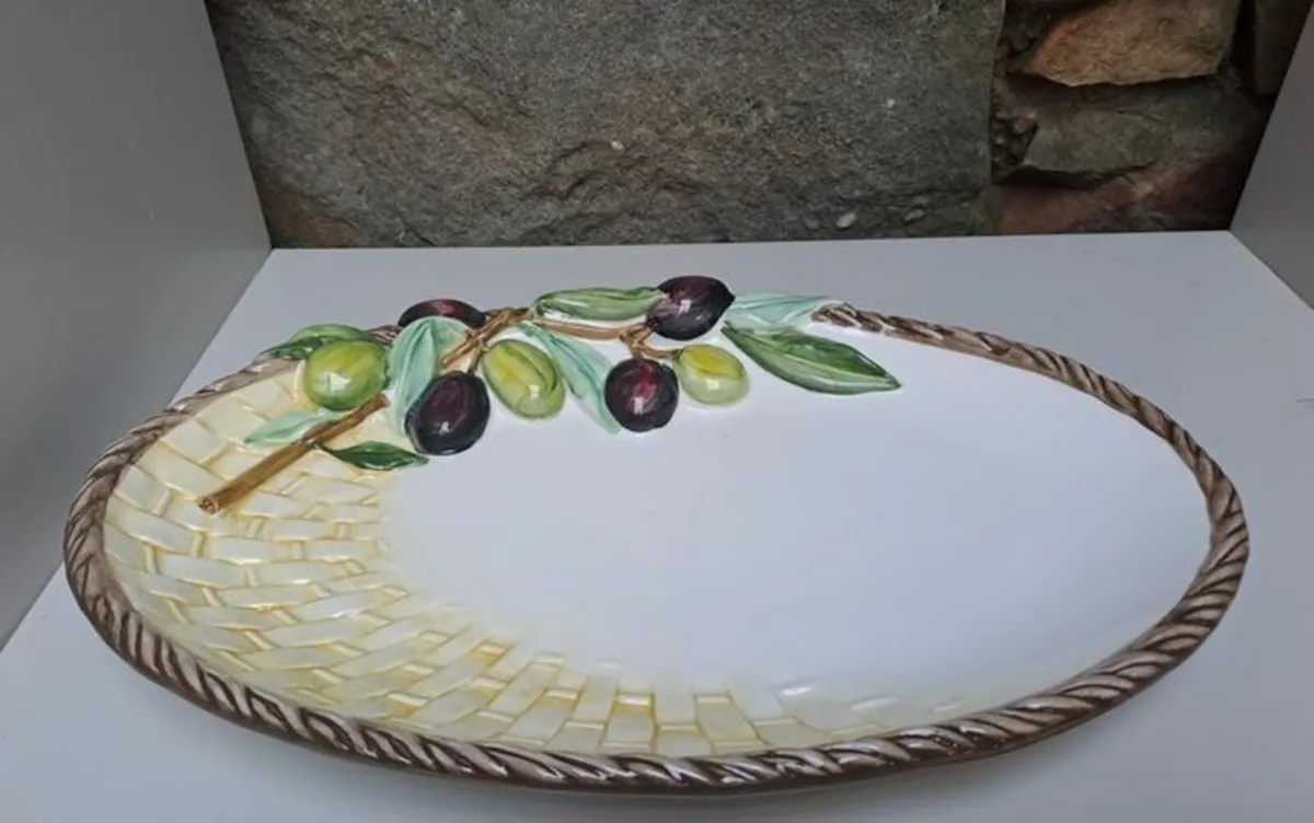 Wicker Olive 3D Platter Italian - Image 2
