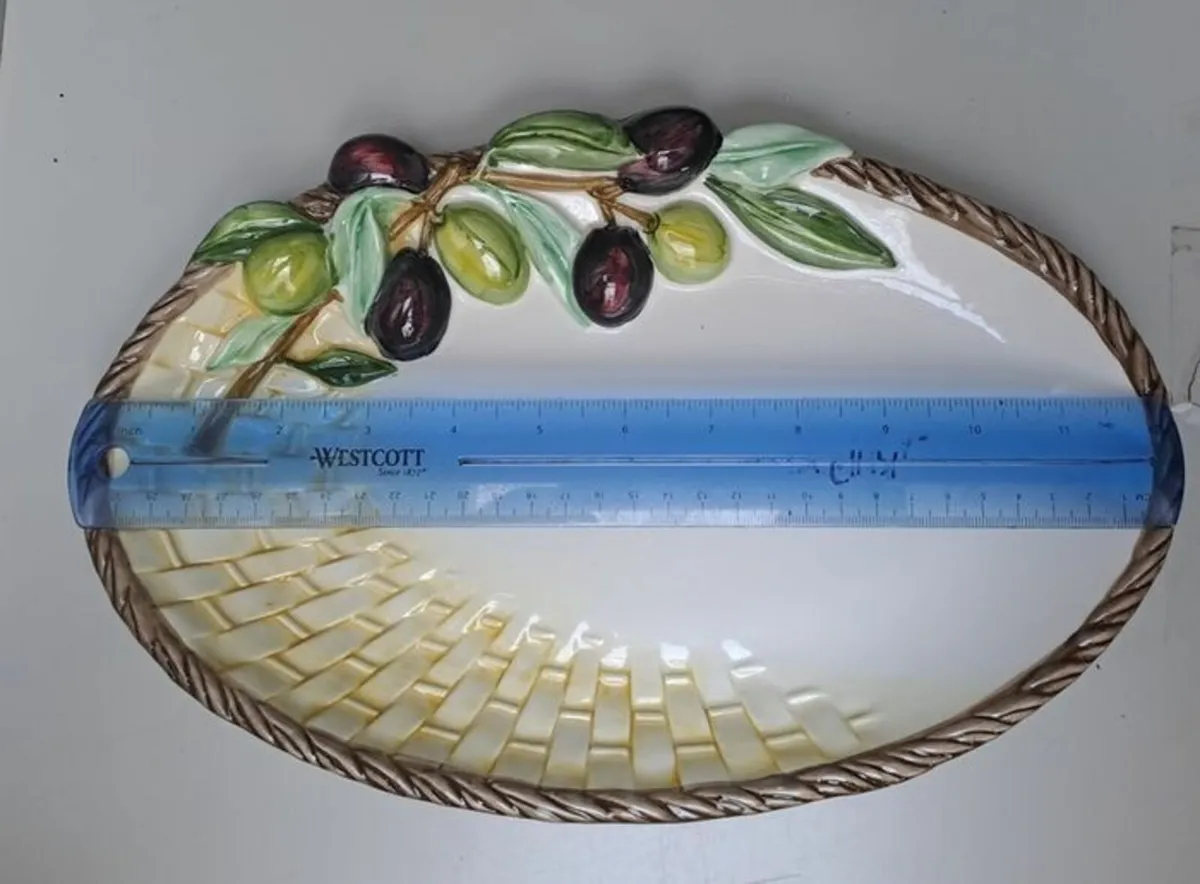Wicker Olive 3D Platter Italian - Image 4
