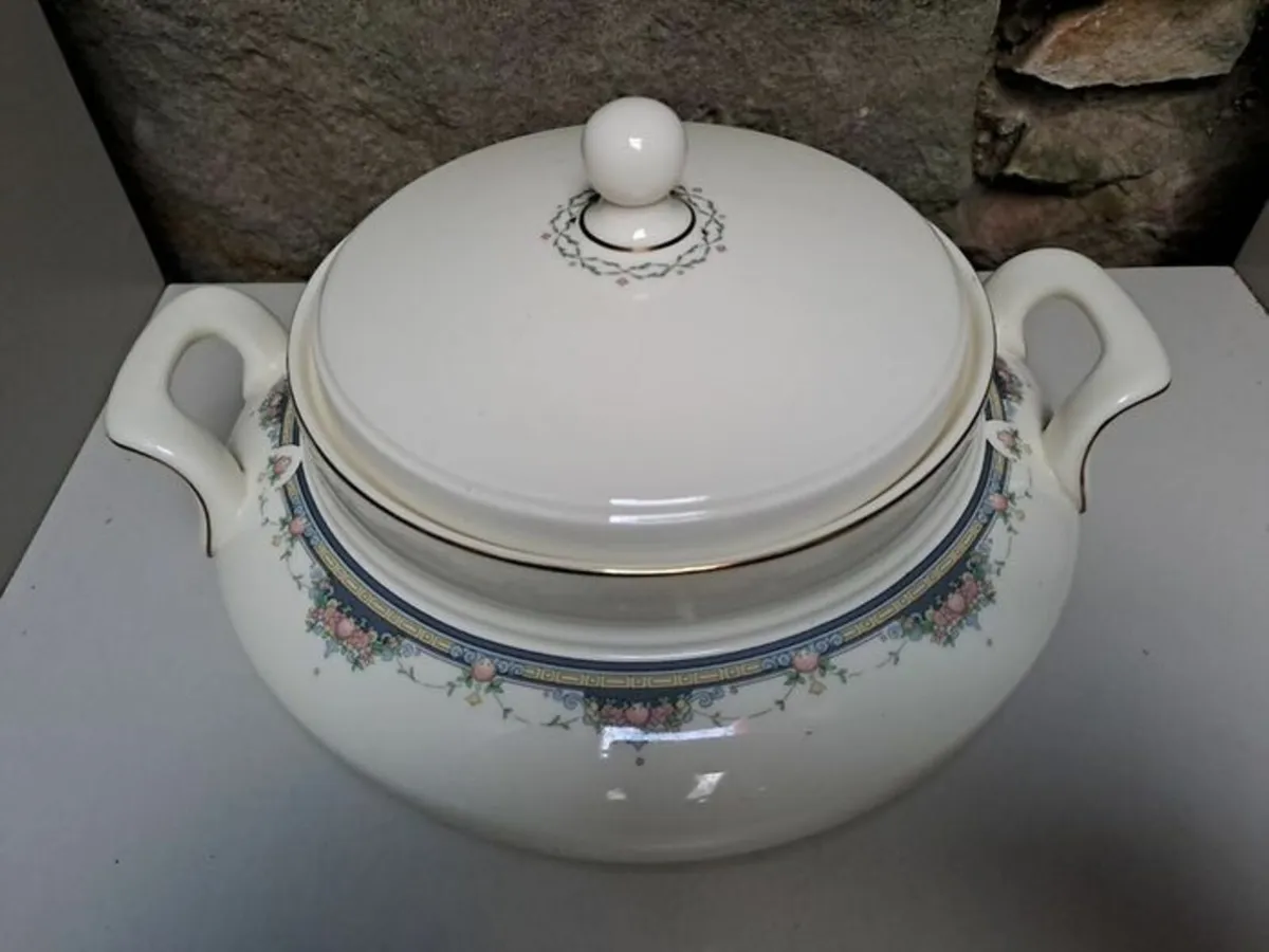 Royal Doulton Albany tureen - Image 2