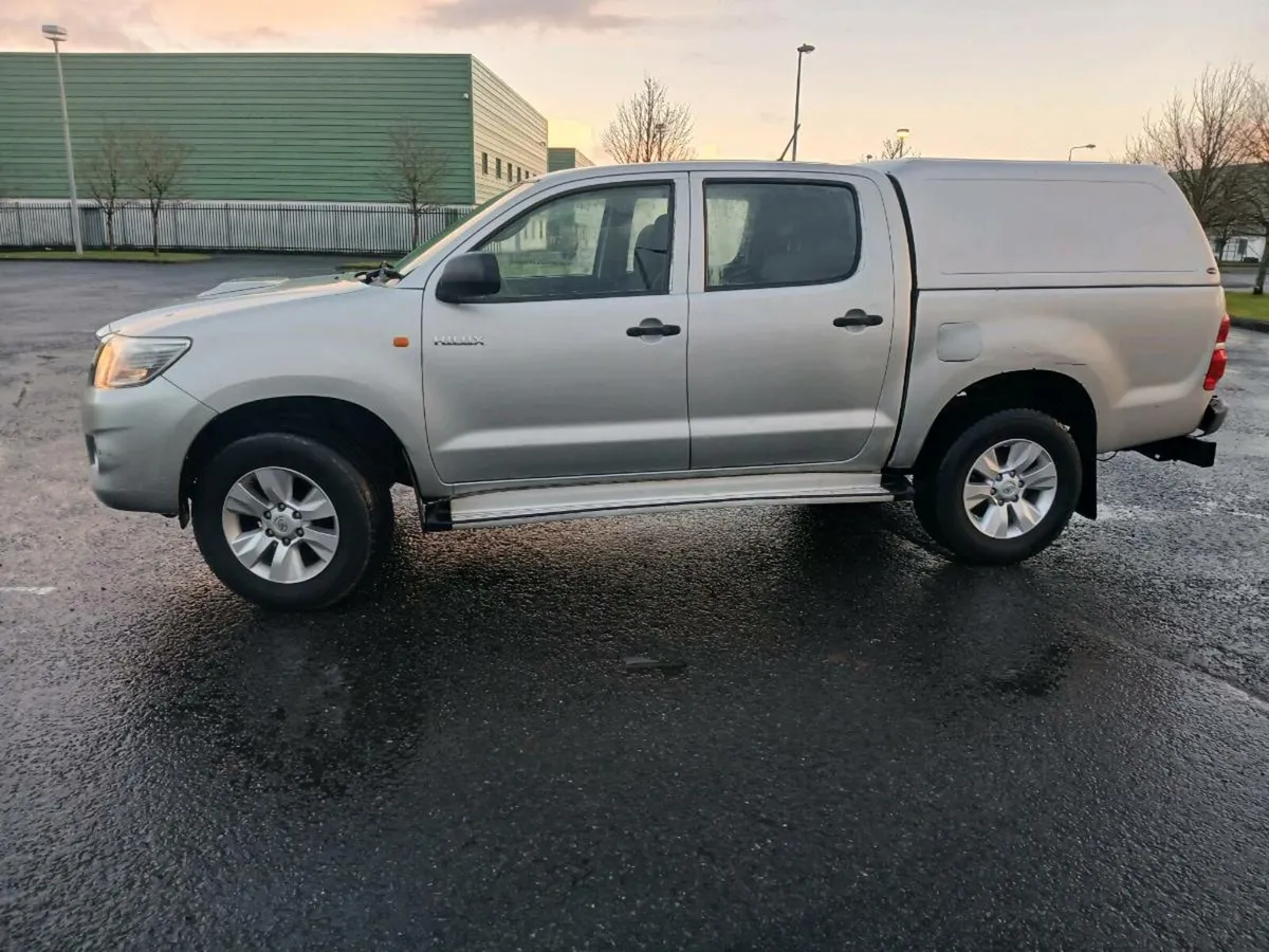 Toyota hilux - Image 3