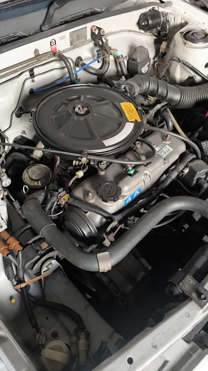 Toyota carina 1987 - Image 1