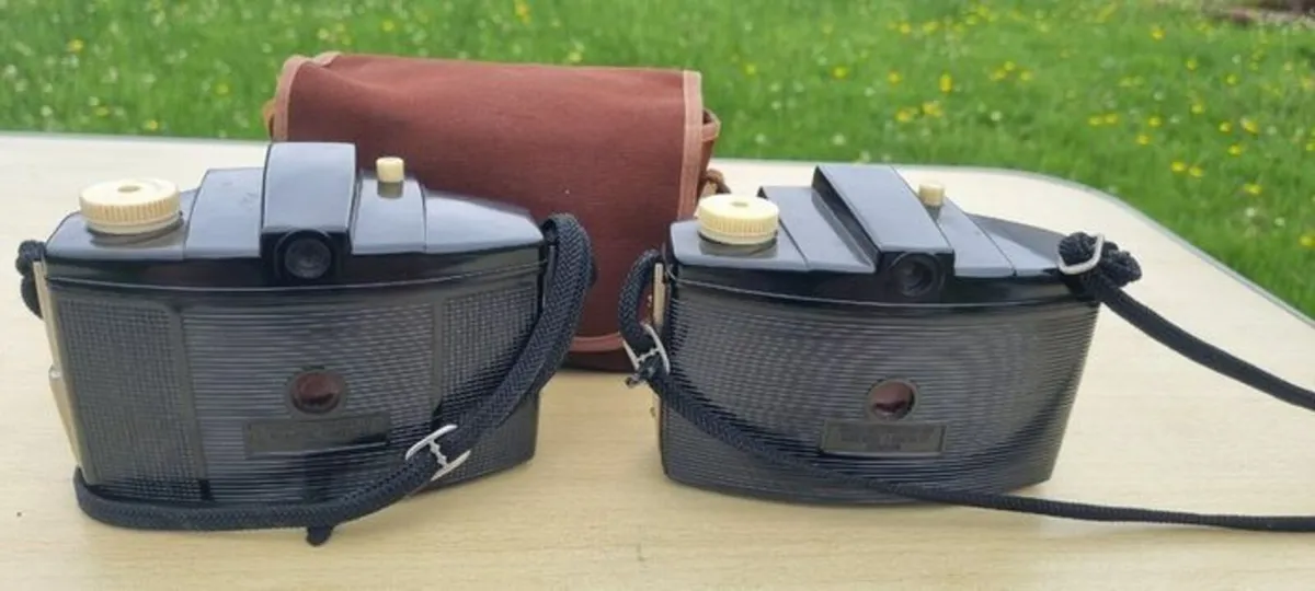 Two Kodak Brownie Cresta cameras - Image 3