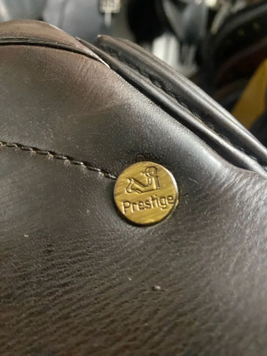 Leather saddle  17” prestige saddle - Image 4