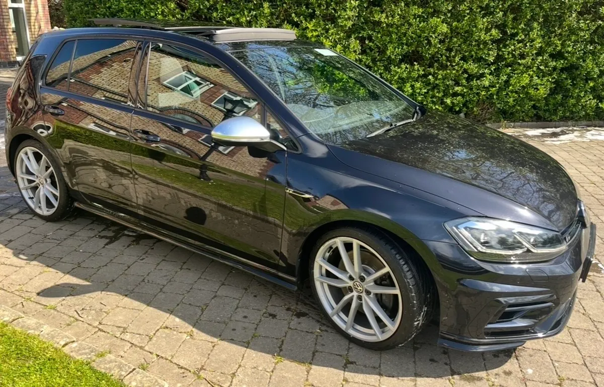 Volkswagen Golf - Image 4