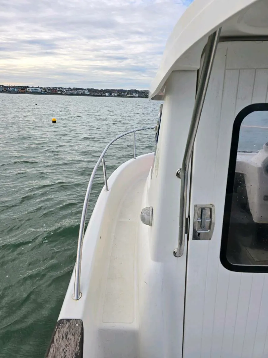 Quicksilver Pilothouse 640 - Image 1