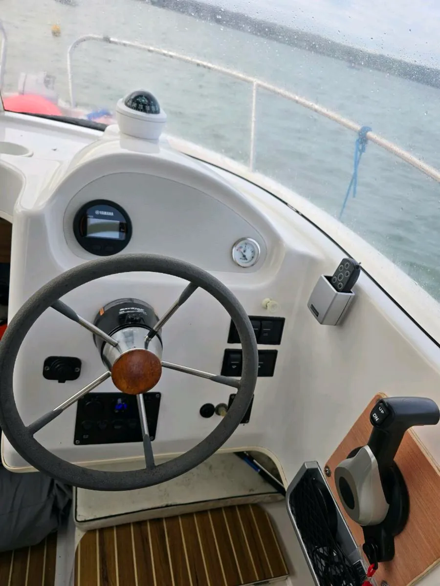 Quicksilver Pilothouse 640 - Image 2