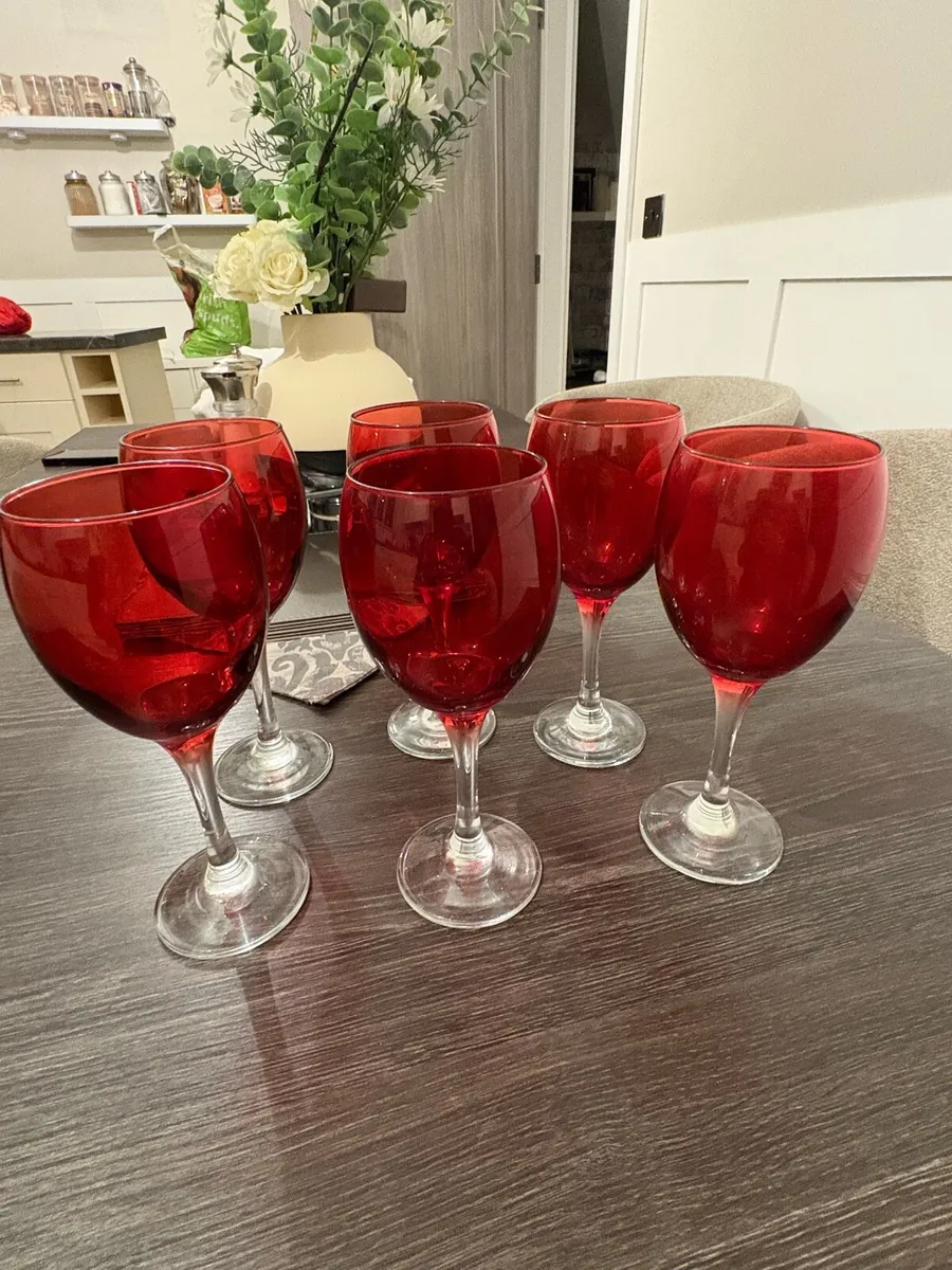 Wine glasses - Image 1