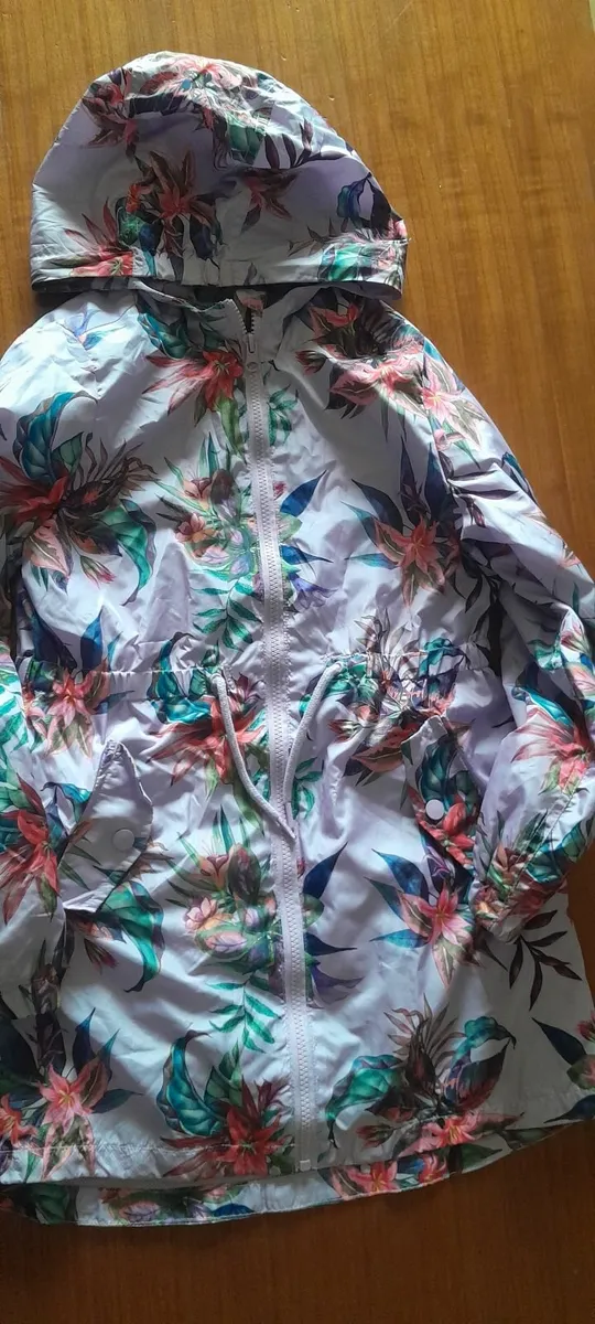 Bundle girls clothes age 8-9 - Image 4