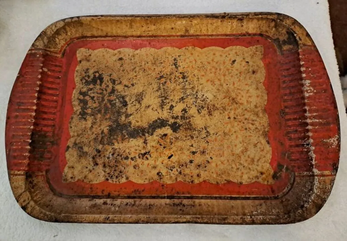 Vintage tin tray - Image 1