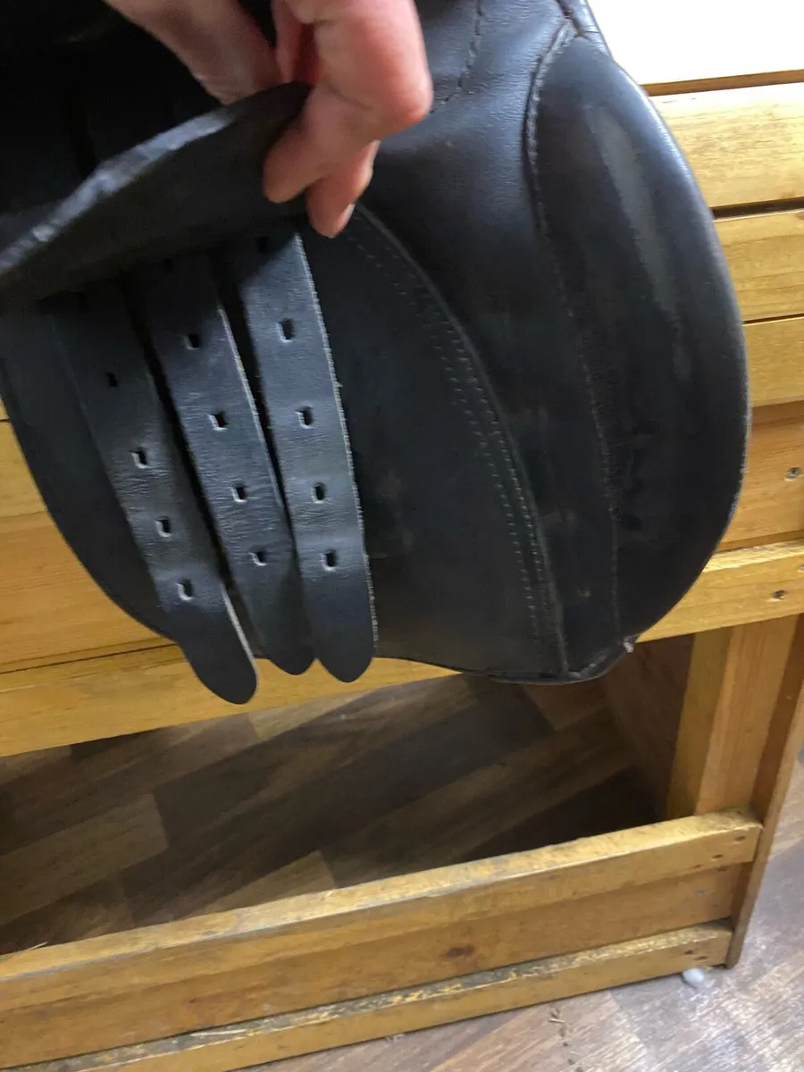 Leather saddle  Pagony 16” - Image 4
