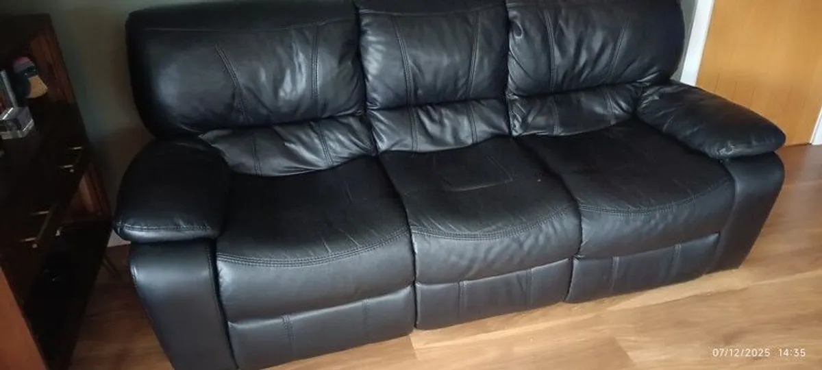 sofa - Image 3