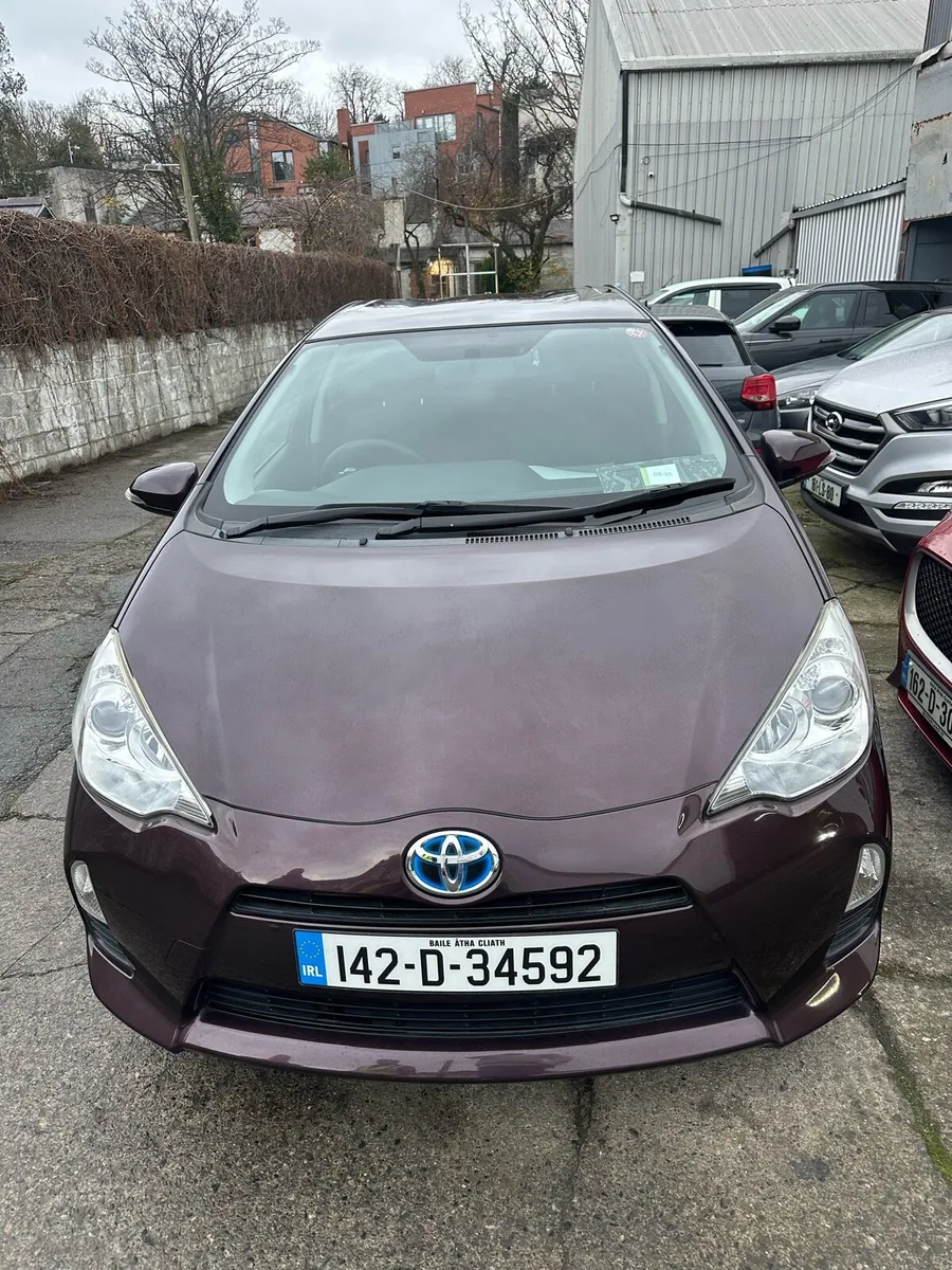 Toyota Aqua 1.5 hybrid automatic 2014 - Image 2