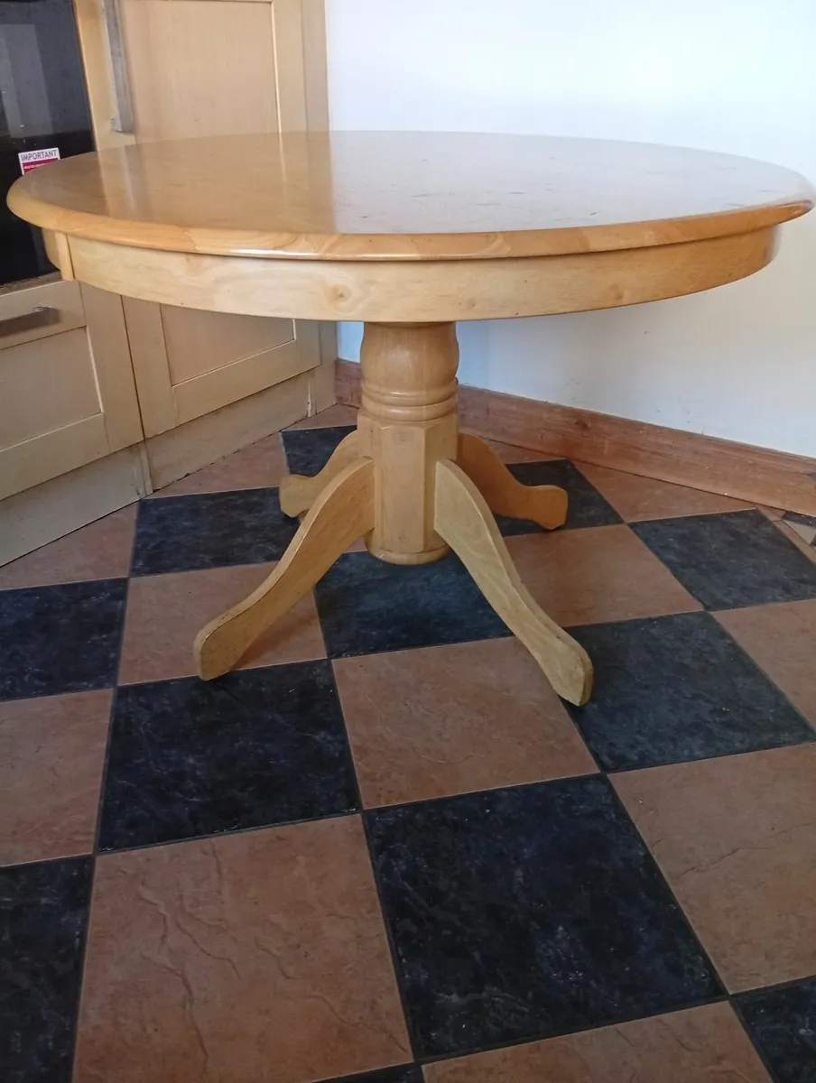 Oak Solid wood Quality Sturdy kitchen/dining table - Image 2