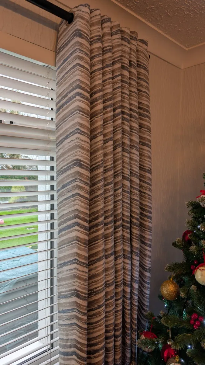 Curtains - Image 1