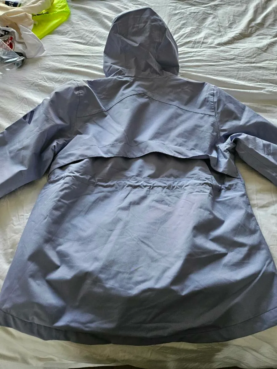 Ladies rain coat - Image 2