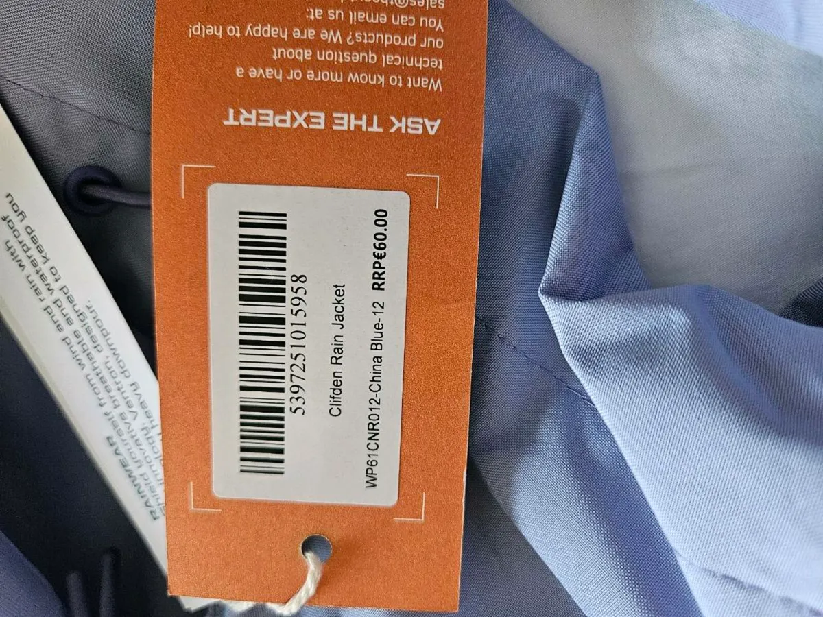 Ladies rain coat - Image 3