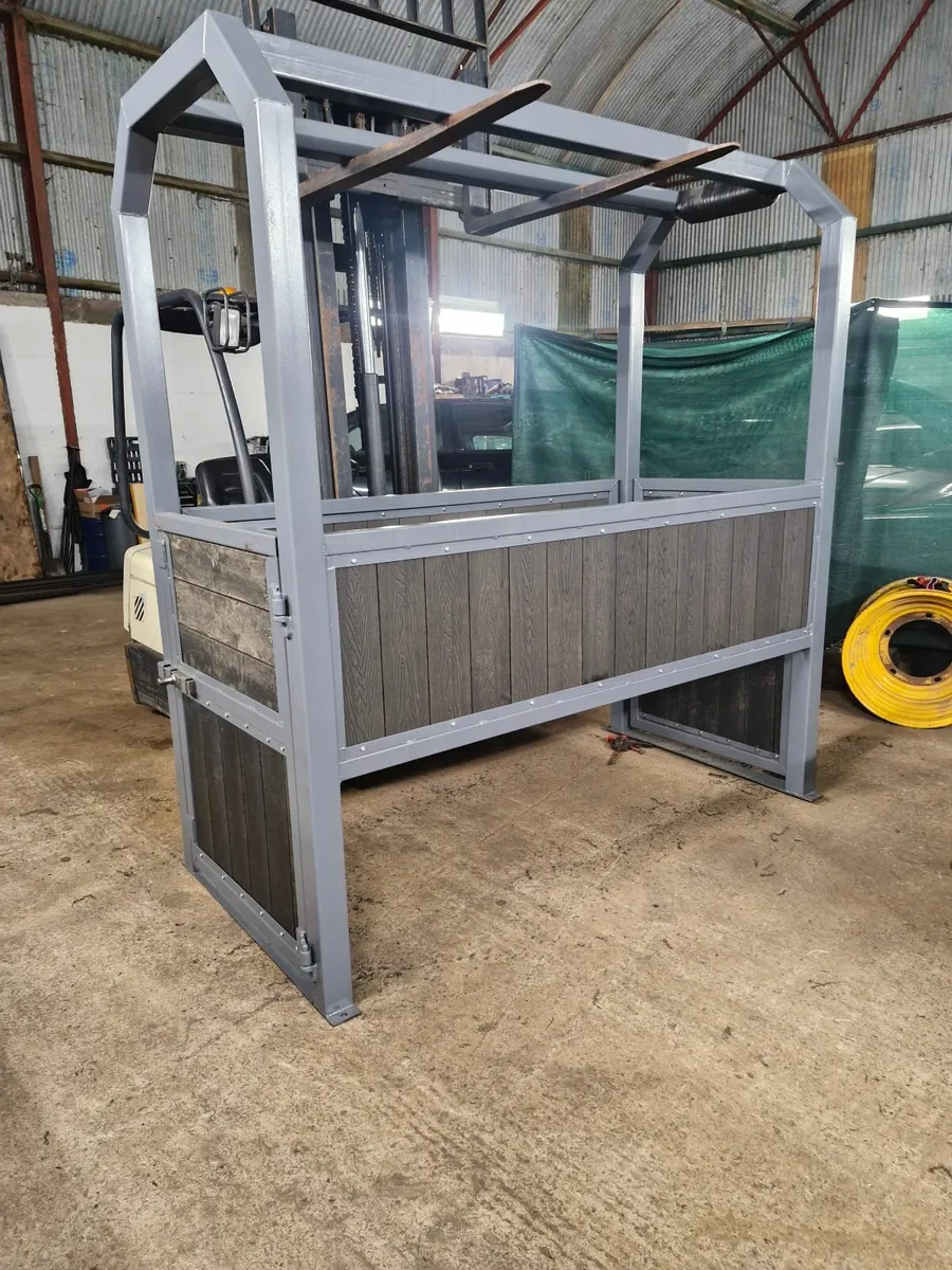 Horse stocks - Image 3