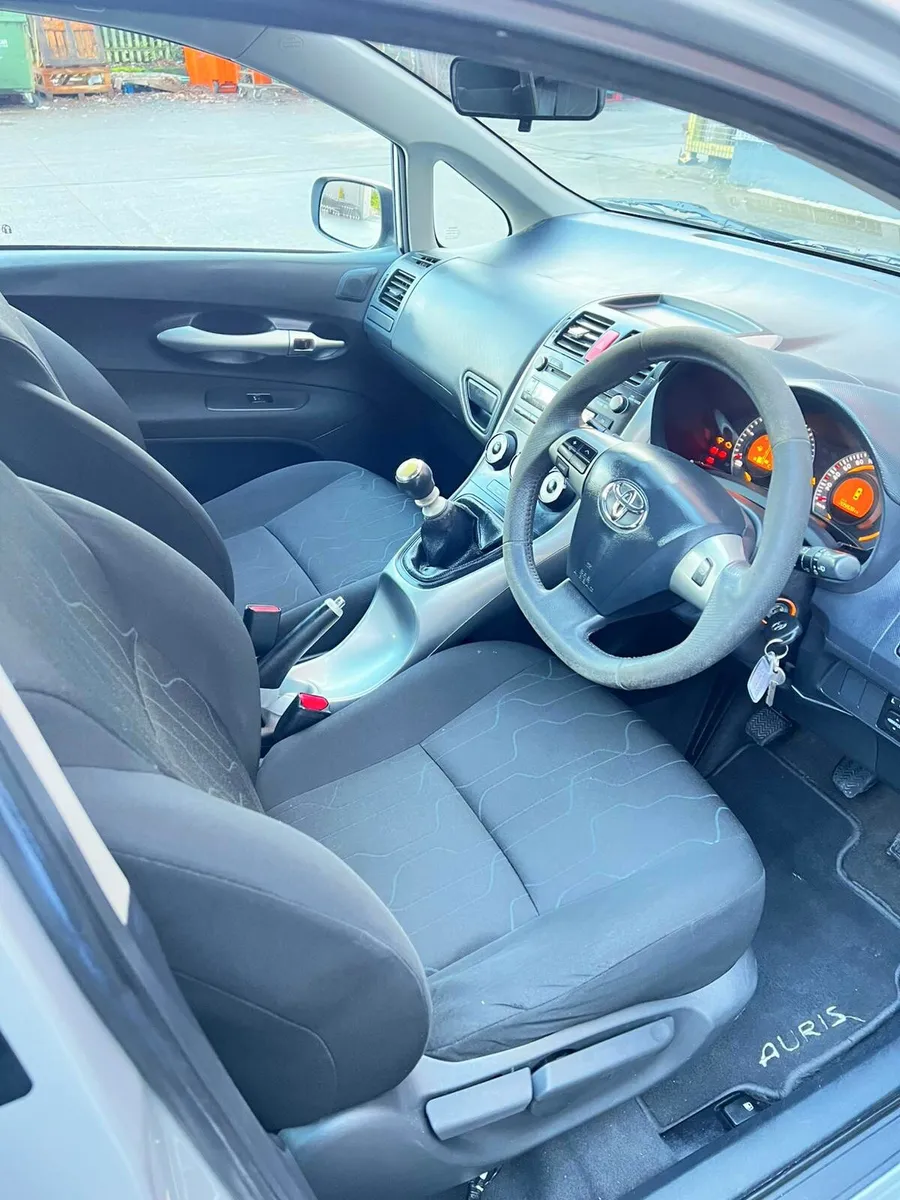 Toyota Auris - Image 3