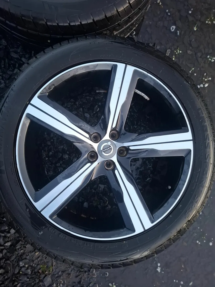 20" Genuine Volvo XC90 Alloys with tyres - Image 1