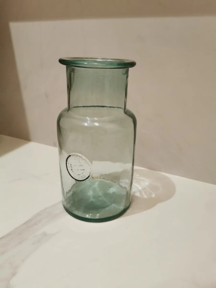 Large glass jar - Image 1