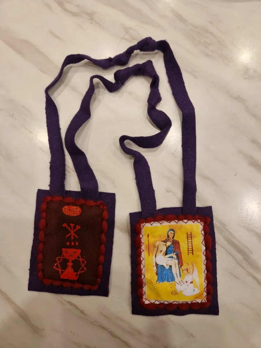 Purple Scapular. - Image 1