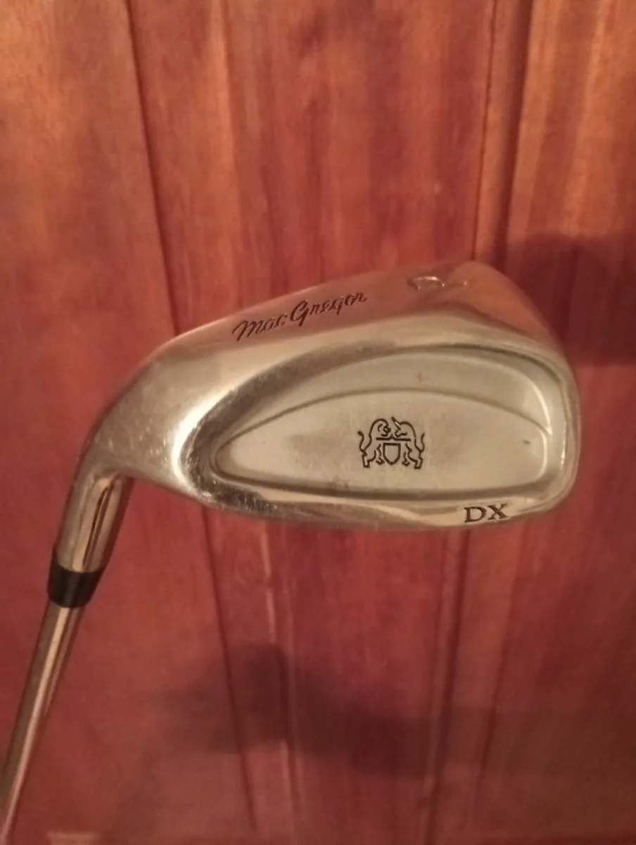 Left Handed MacGregor Pitching Wedge As New - Image 1