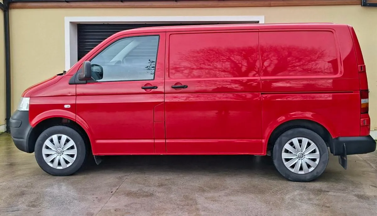 2008 Volkswagen Transporter - Image 1