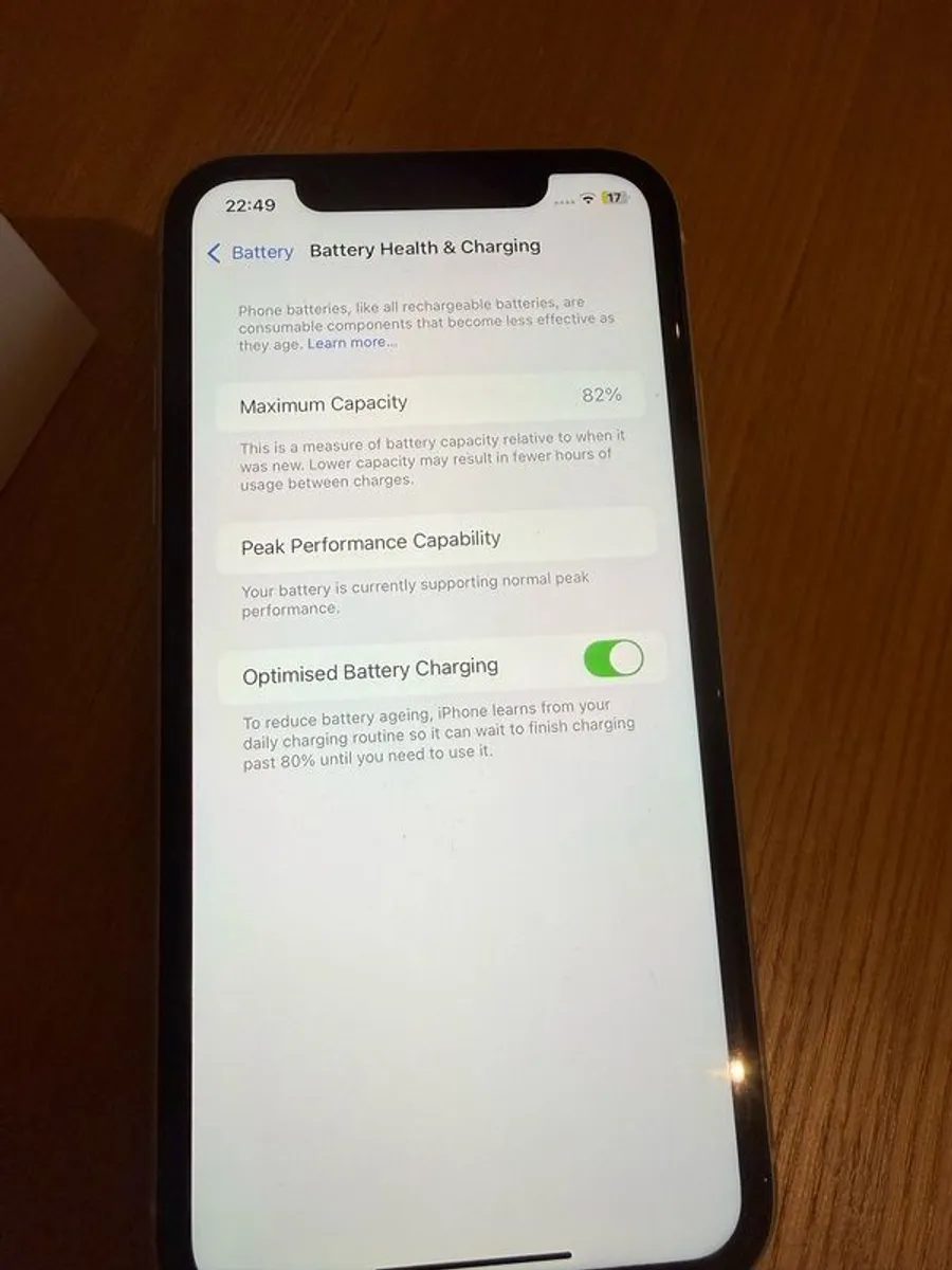IPhone XR 64GB Vodafone - Image 3