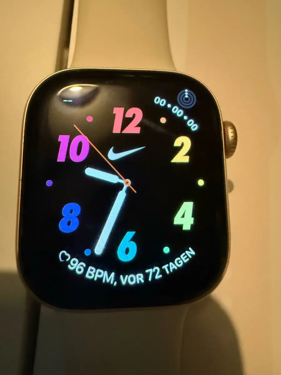 Apple Watch Series 10 42 Rose Gold GPS + Cellular - Image 4