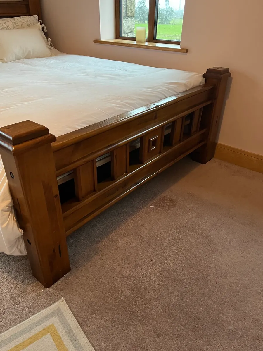 King size, 5 ft wooden bed frame - Image 3
