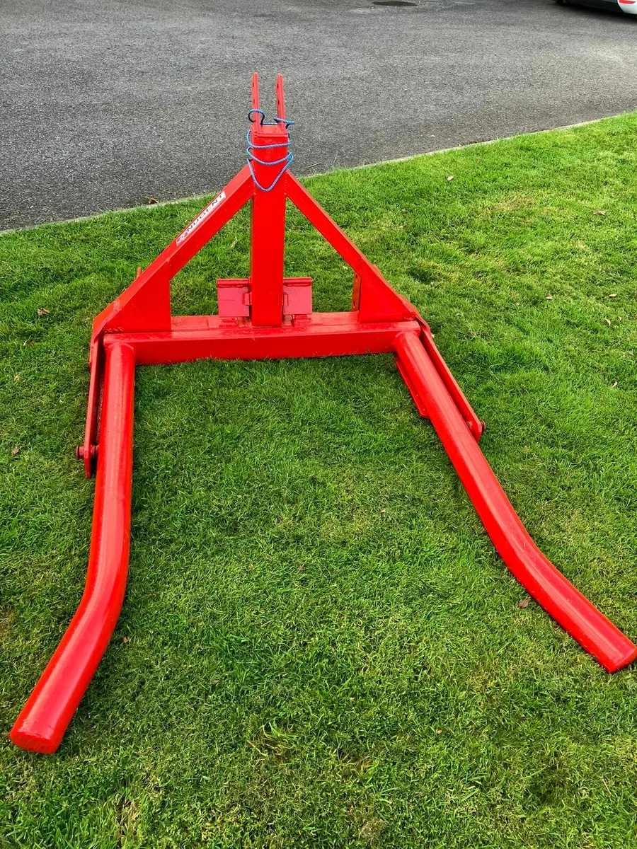 Nugent bale lifter - Image 2
