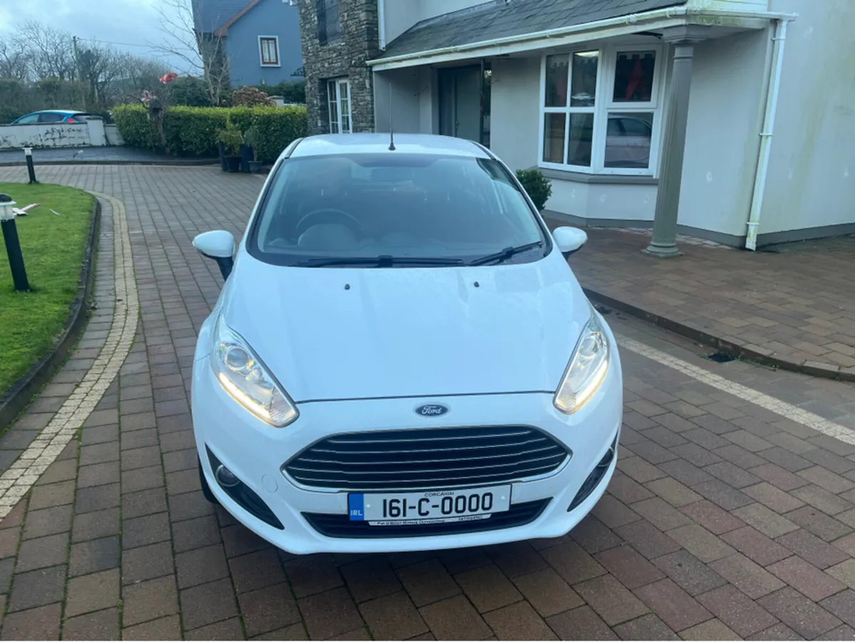 Ford Fiesta ZETEC - Image 2