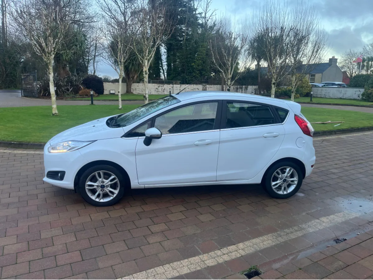 Ford Fiesta ZETEC - Image 4