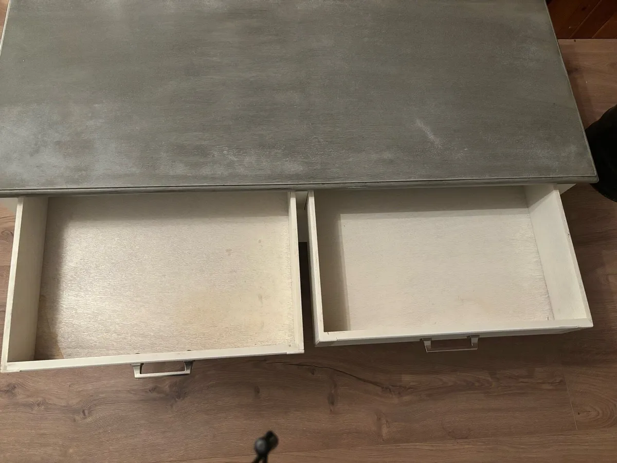 Coffee and side table - Image 3