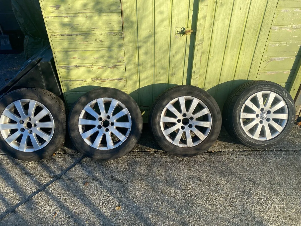 Vw alloys 16inch - Image 1