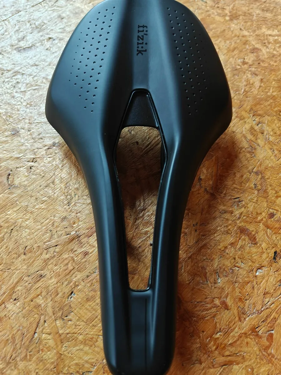 Fizik Argo Tempo Saddle - Image 3