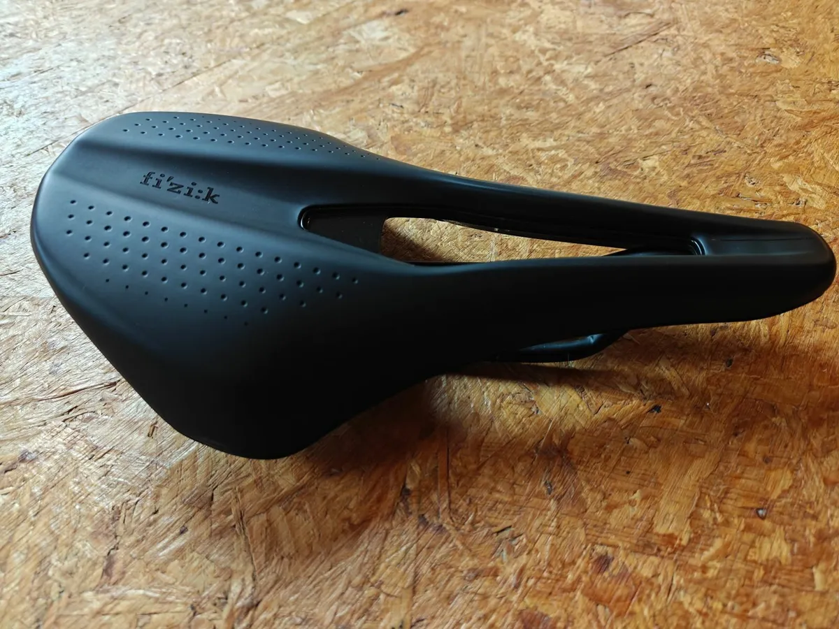 Fizik Argo Tempo Saddle - Image 4