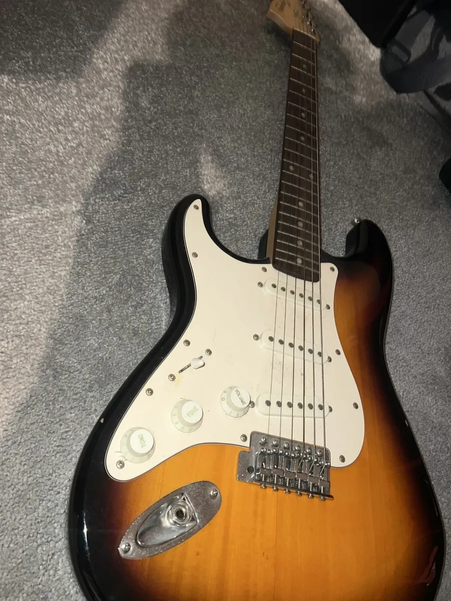 Squier Strat Electric Guitar (Sunburst) - Image 4