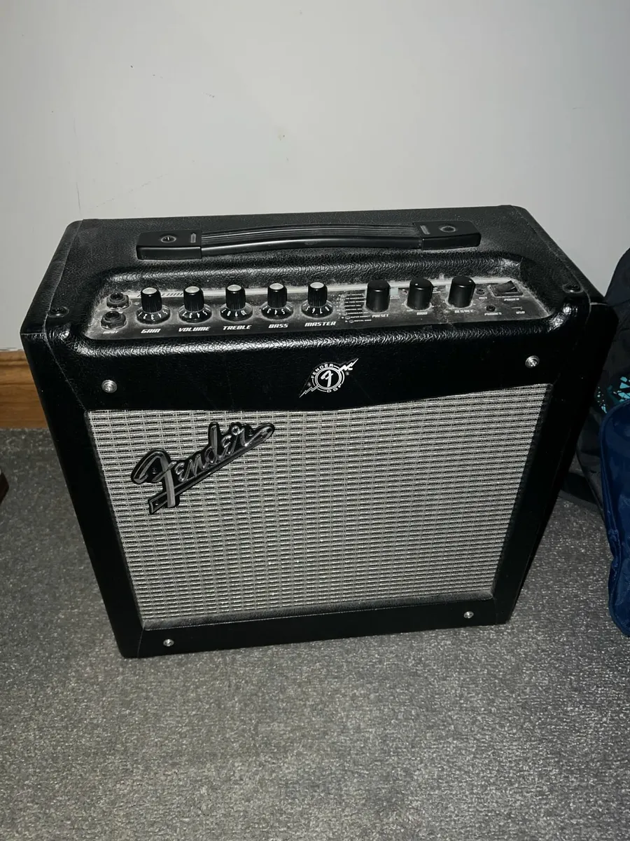 Fender Mustang I V2 Amp - Image 2