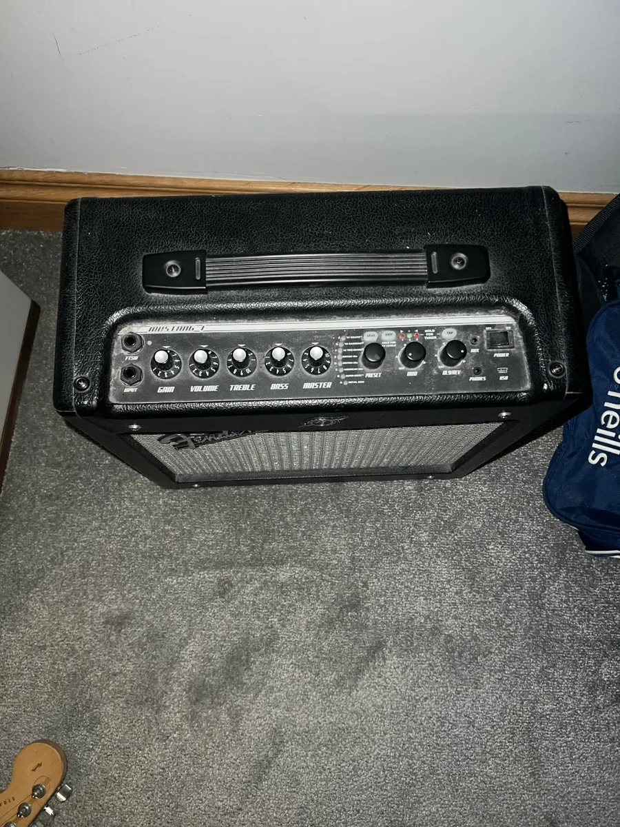 Fender Mustang I V2 Amp - Image 3