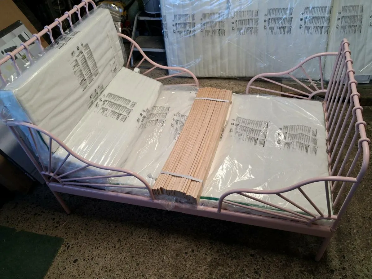 Children's bed - Image 2