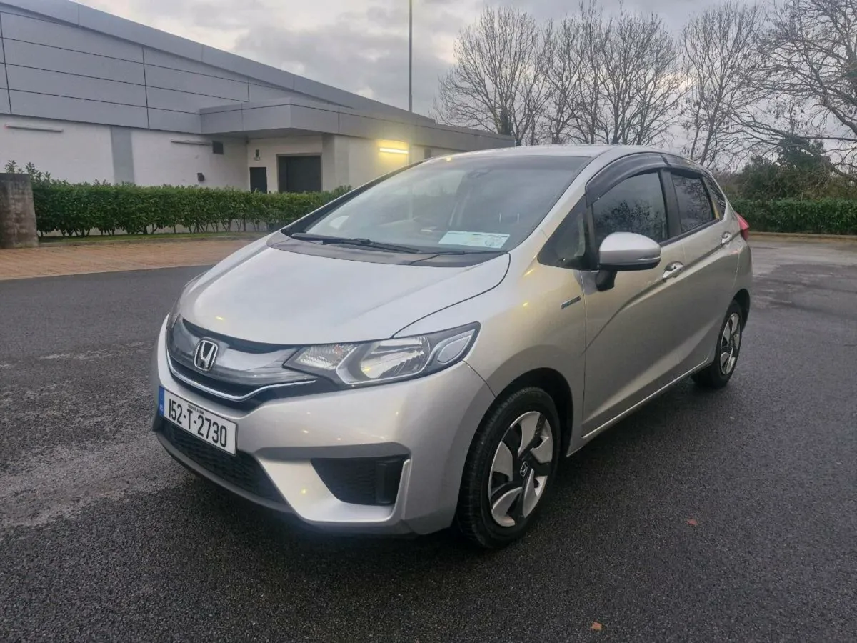 2015 Honda Fit 1.5 Automatic Hybrid - Image 2