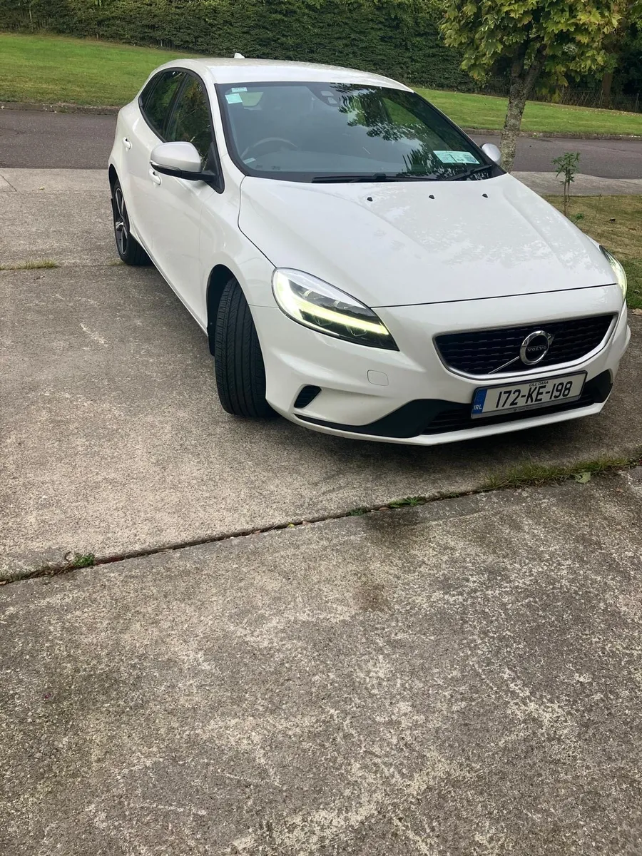 Volvo V40R (Sport) - Image 2