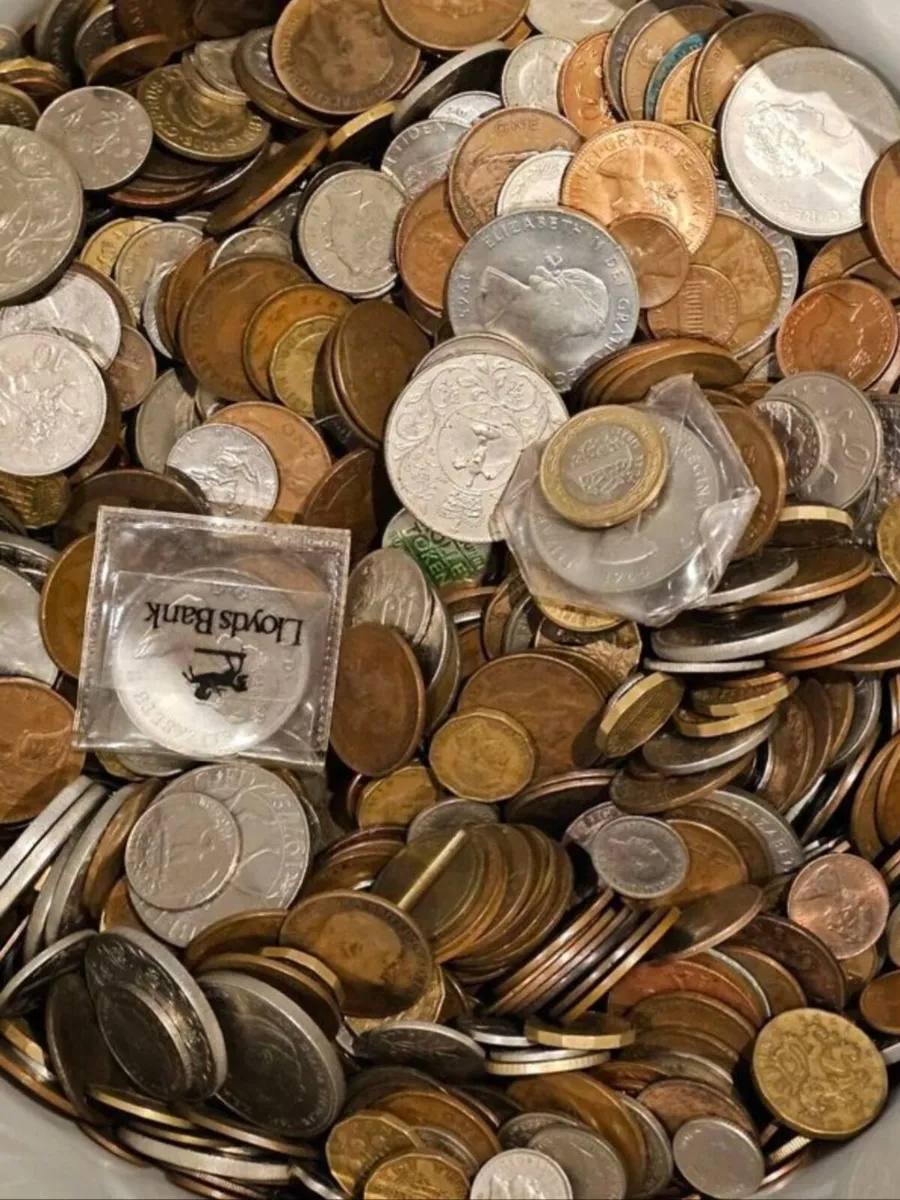 Coin Lot 1kg of mixed world coin - Image 2