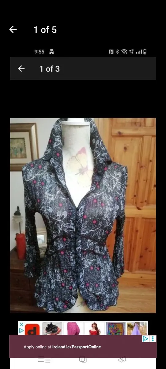 Beautiful silk type material with buttons front lo - Image 1