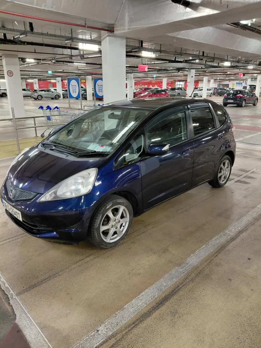 Automatic Honda Fit 1,3 Petrol and LPG Nct 07/26 - Image 3